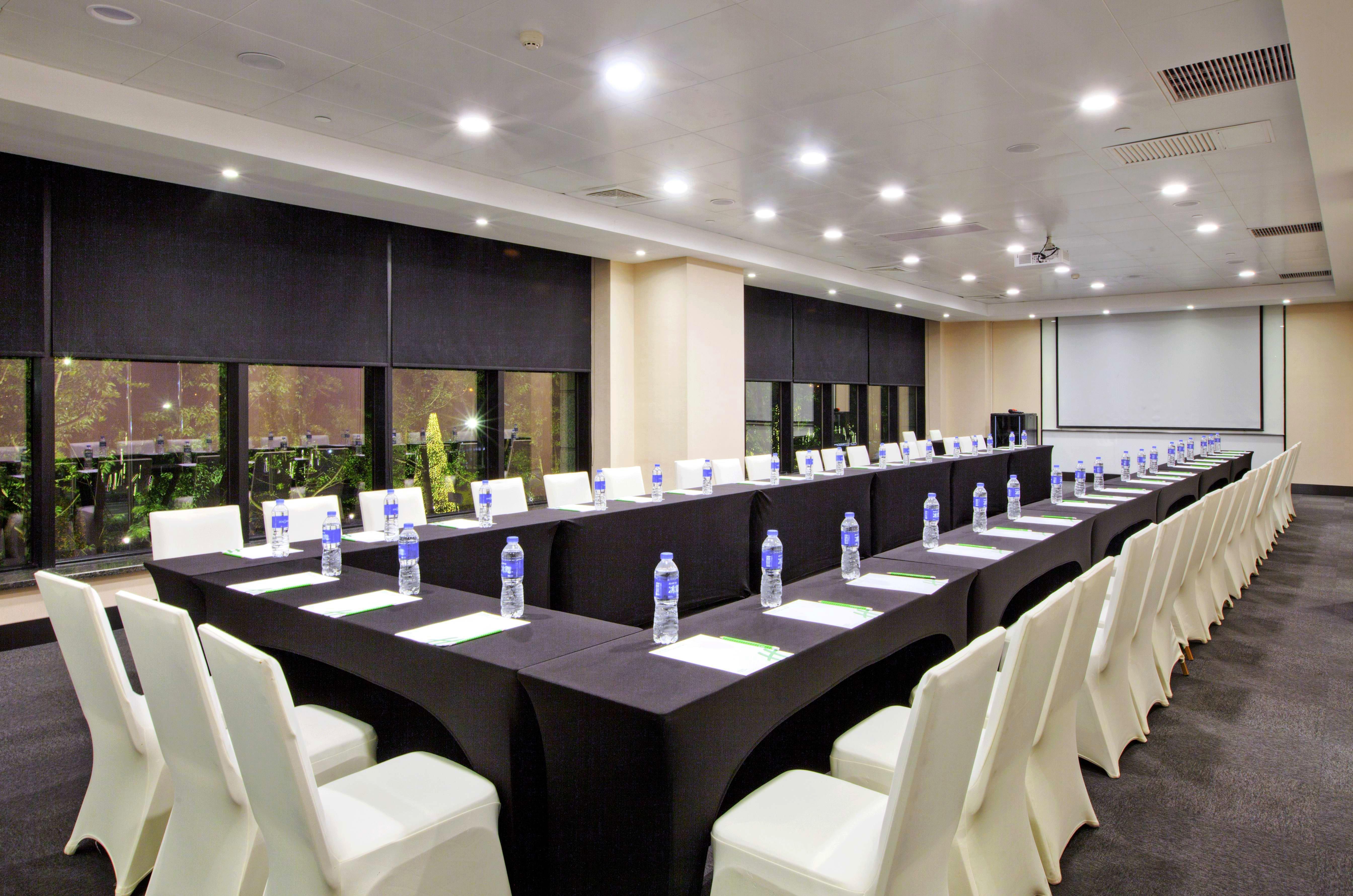 Crowne Plaza Shanghai Jinshan By Ihg Exterior photo