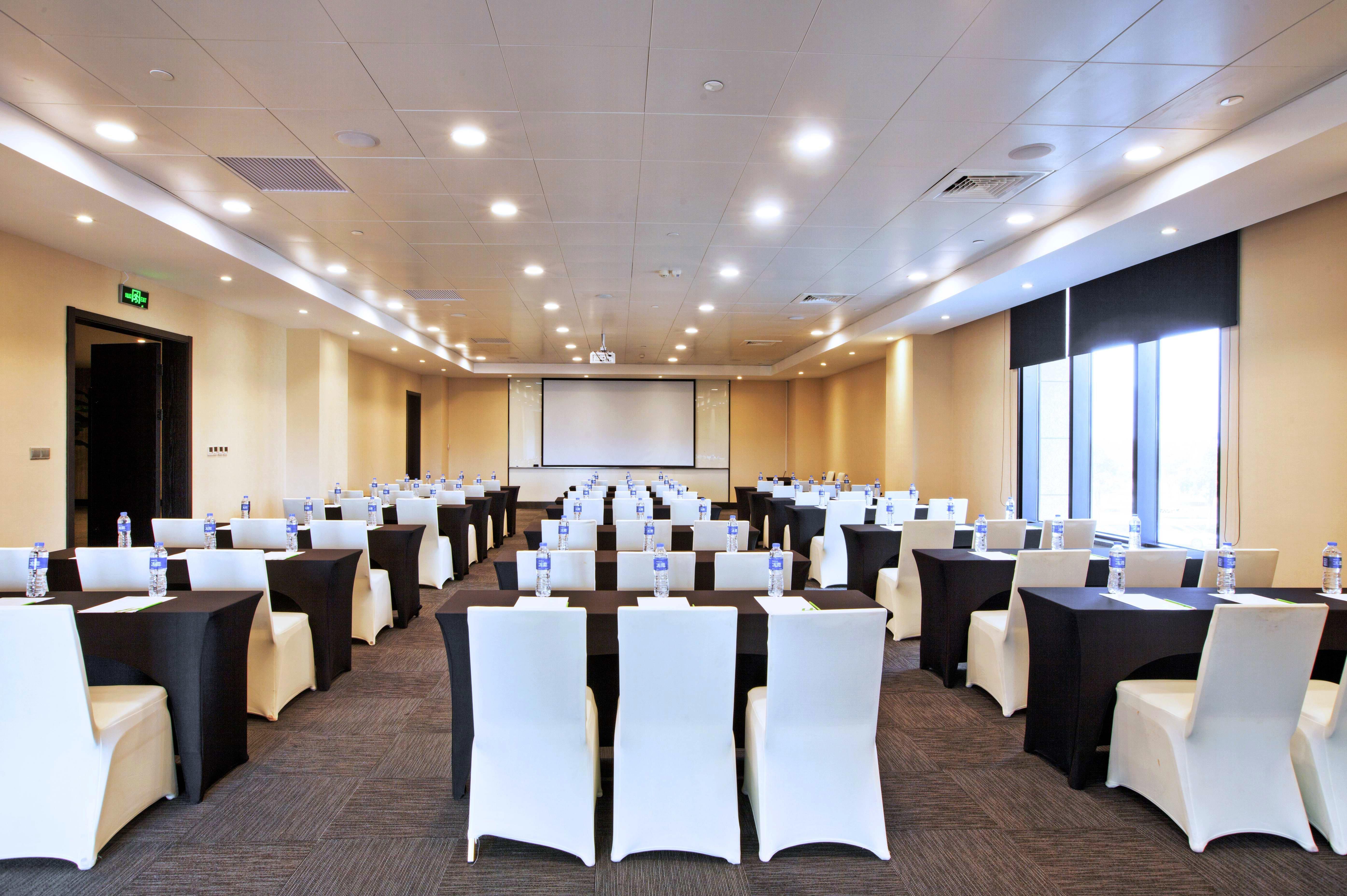 Crowne Plaza Shanghai Jinshan By Ihg Exterior photo