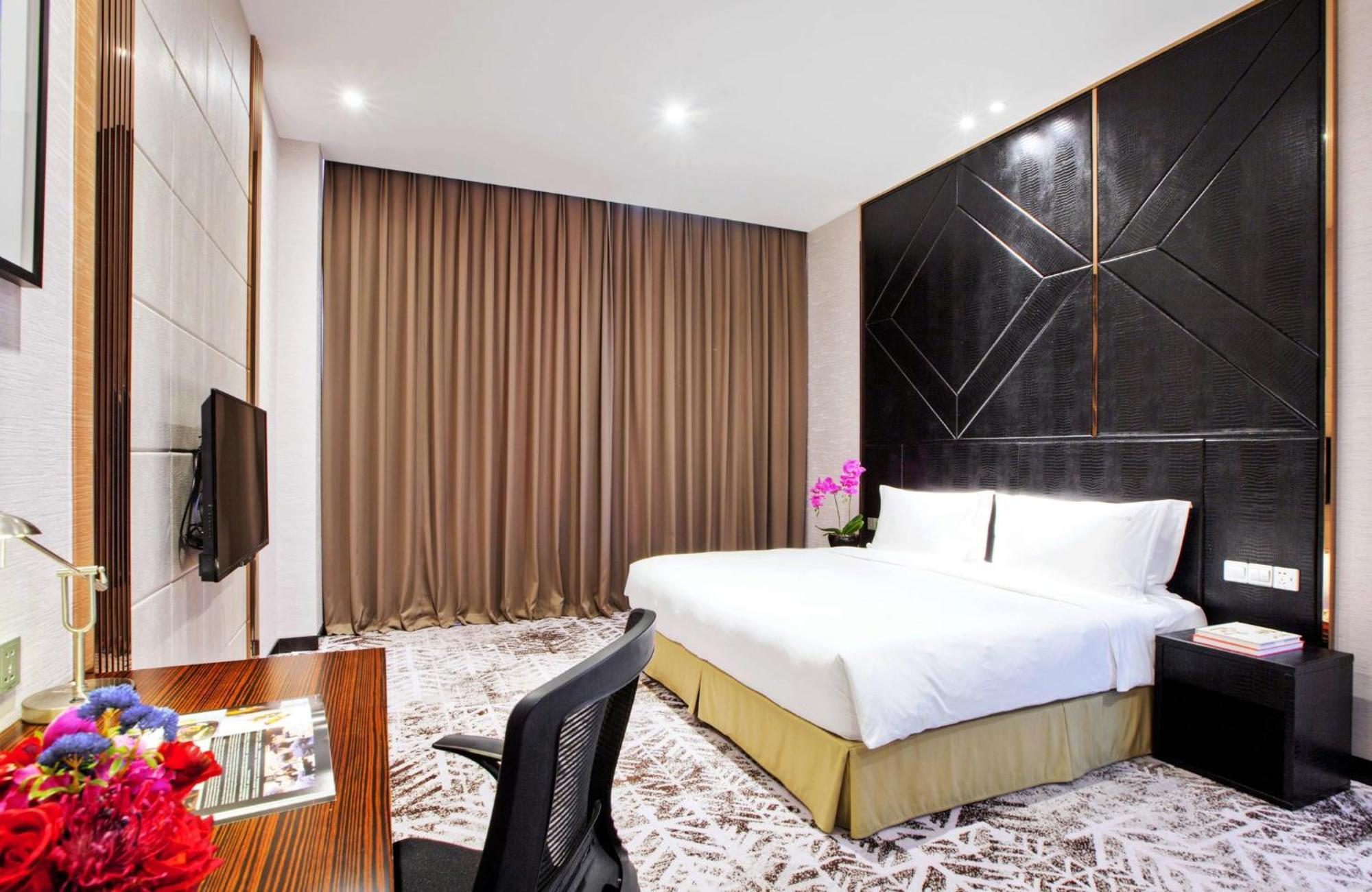 Crowne Plaza Shanghai Jinshan By Ihg Exterior photo
