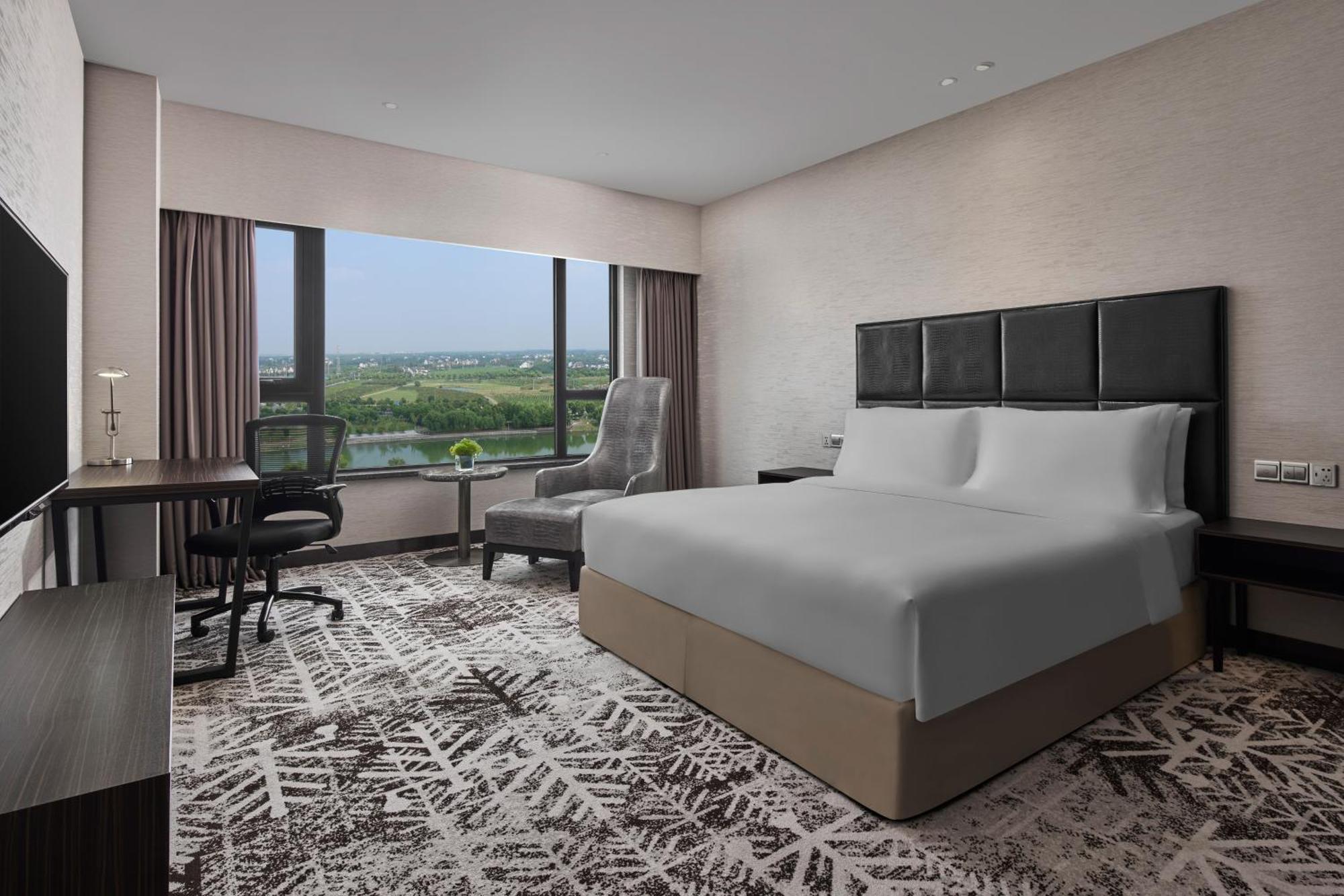 Crowne Plaza Shanghai Jinshan By Ihg Exterior photo
