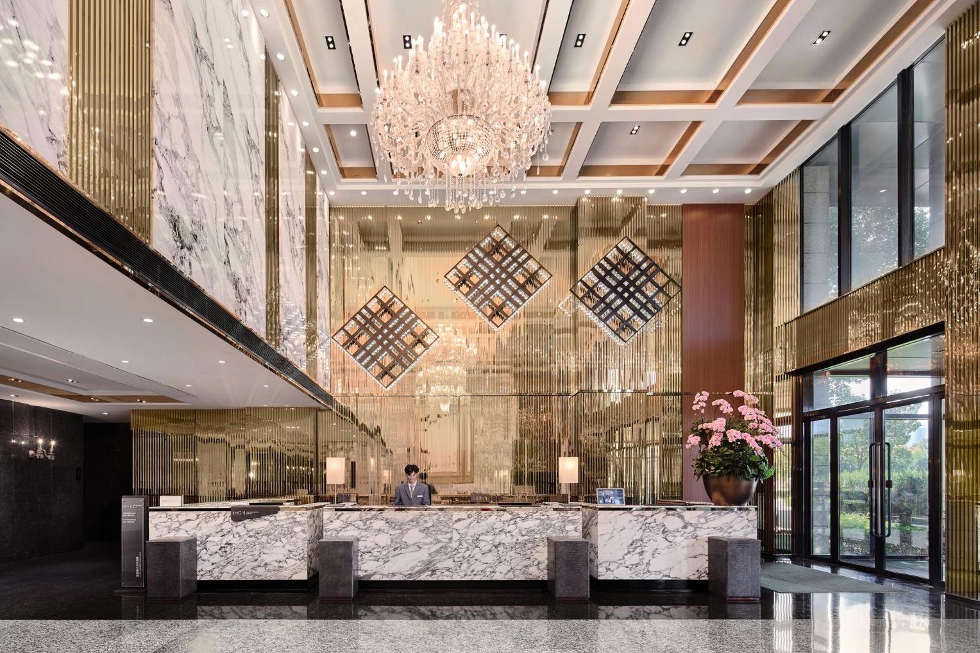 Crowne Plaza Shanghai Jinshan By Ihg Exterior photo